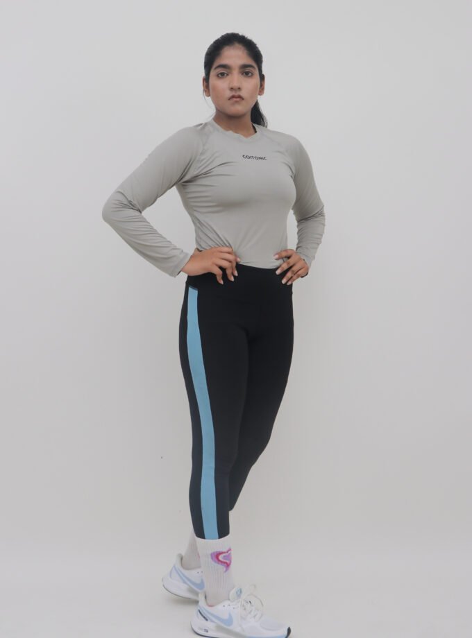 Compression Full Sleeves Grey T-shirt (Women's)
