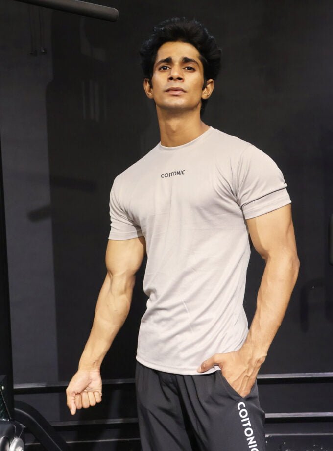 Coitonic Slim Fit T-Shirt – Beige